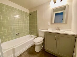 Building Photo - 1102 Cerro Alto Dr