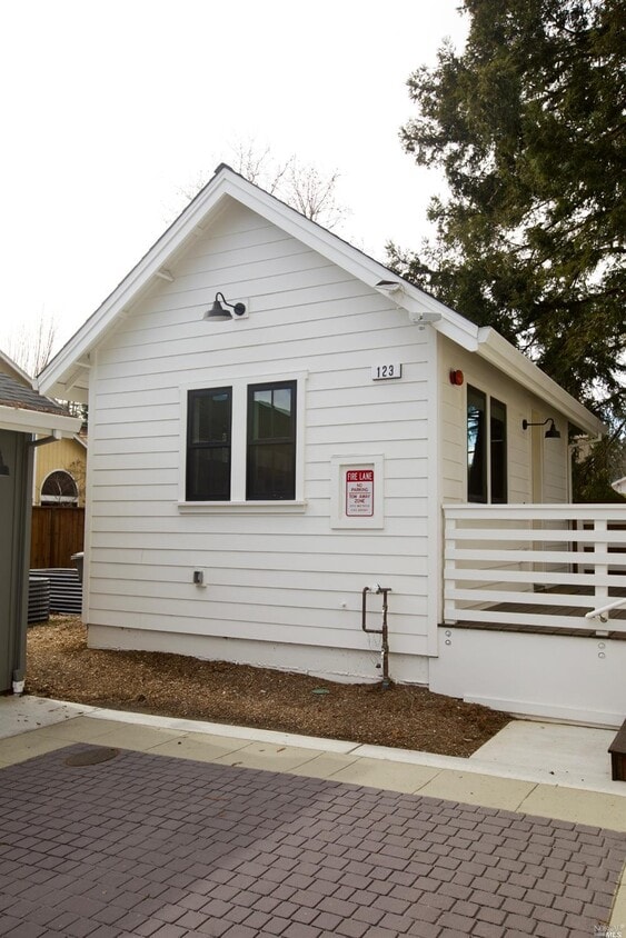 123 Kennedy Ln, Healdsburg, CA 95448 House Rental in Healdsburg, CA