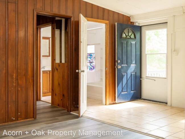 Building Photo - 1 br, 1 bath House - 615 Bellhaven St. Unit B