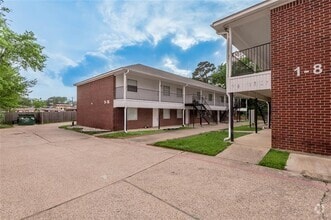 Building Photo - 600 Palm St