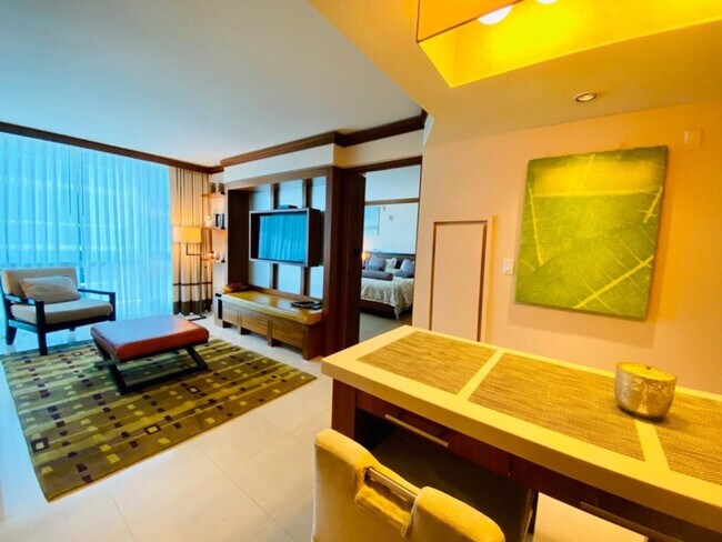 Foto del edificio - 6801 Collins Ave
