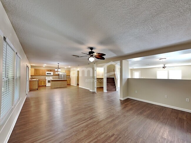 Building Photo - 11659 Spring Board Dr