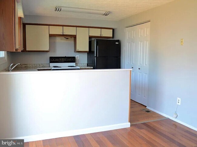 Foto del edificio - 49 Rocky Brook Ct