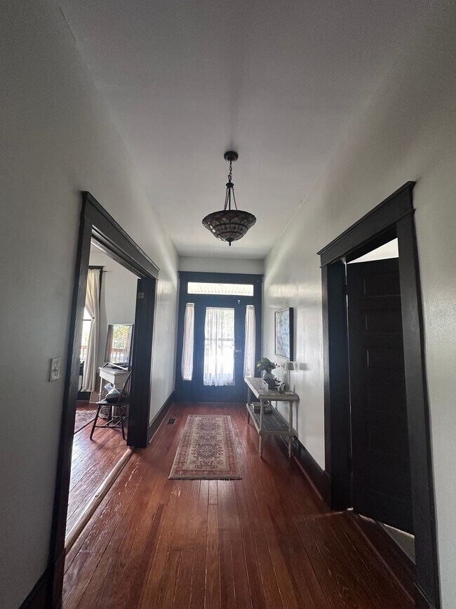 Foto del edificio - 3901 Elkins Ave