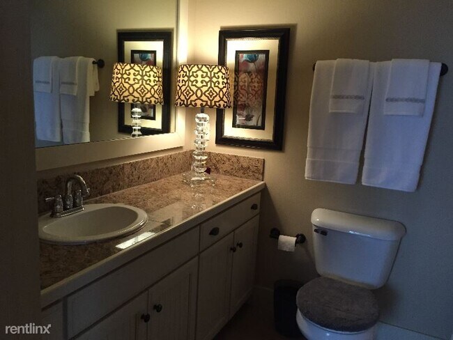 Foto del edificio - 255 Fletcher Ave