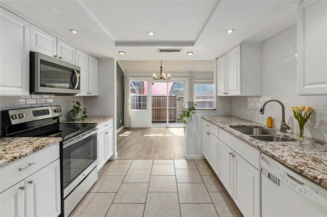 Building Photo - 1701 Coronado Hills Dr