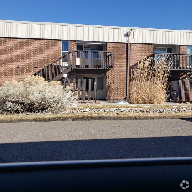 The Bear Valley Club Apartments for Rent Lakewood, CO