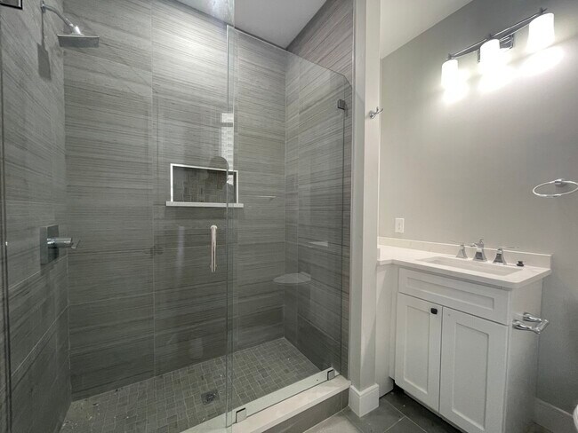 Building Photo - 497 Boylston St