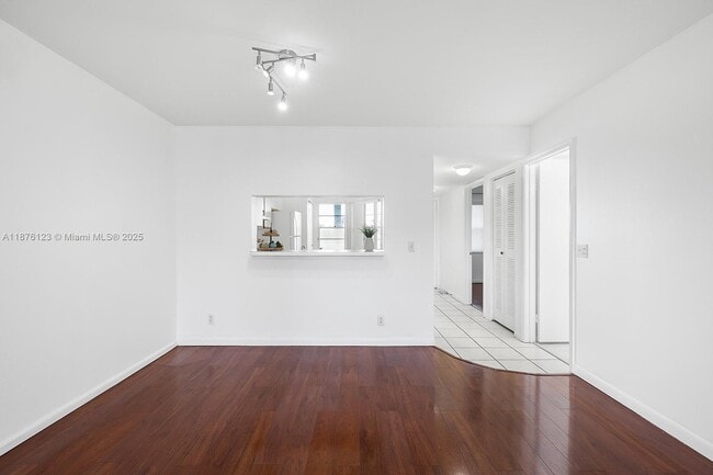 Building Photo - 650 SW 124th Terrace