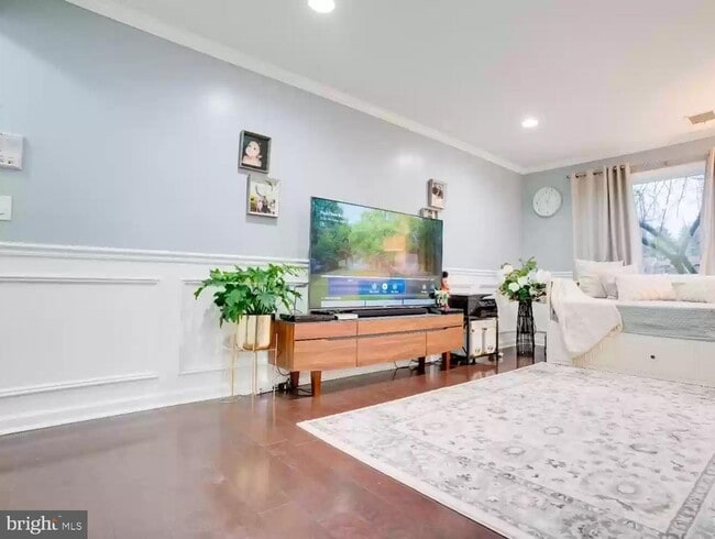 Foto del edificio - 3121 Sayre Dr