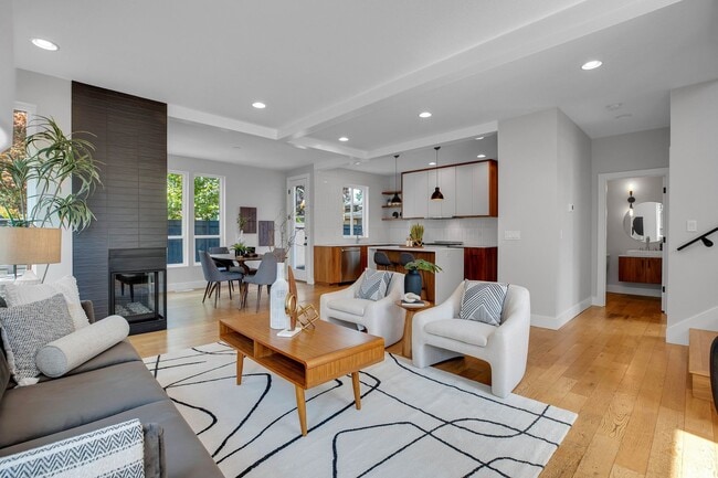 Foto del edificio - Urban Modern 5 Bedrooms, 3 1/2 Bathrooms, ...