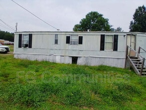 Building Photo - 125 David Dr