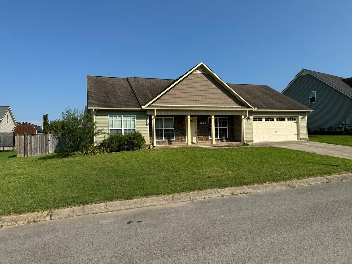 Primary Photo - 1015 Timber Valley Way