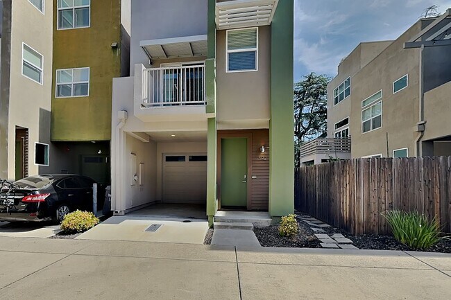 Foto del edificio - 392 Midstream Ln