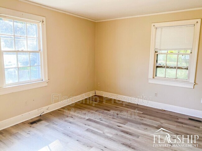 Building Photo - 1407 Edgerton St