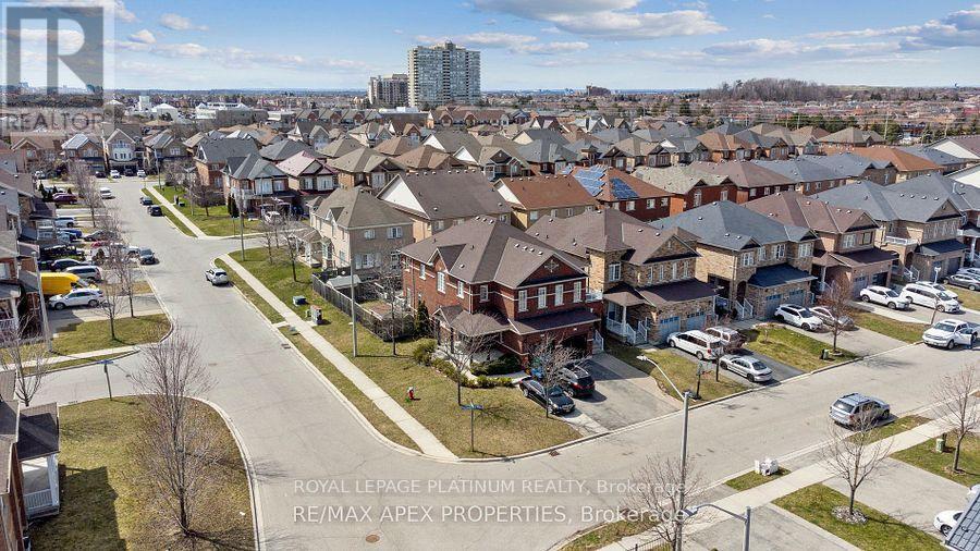 4727 Centretown Way, Mississauga, ON L5R 0C9 House for Rent in