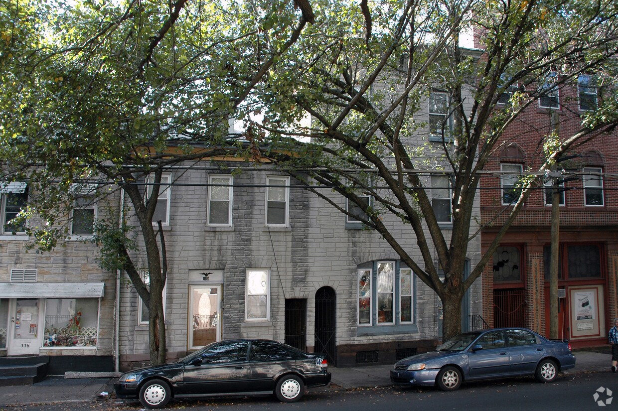 Building Photo - 120 N 10th St