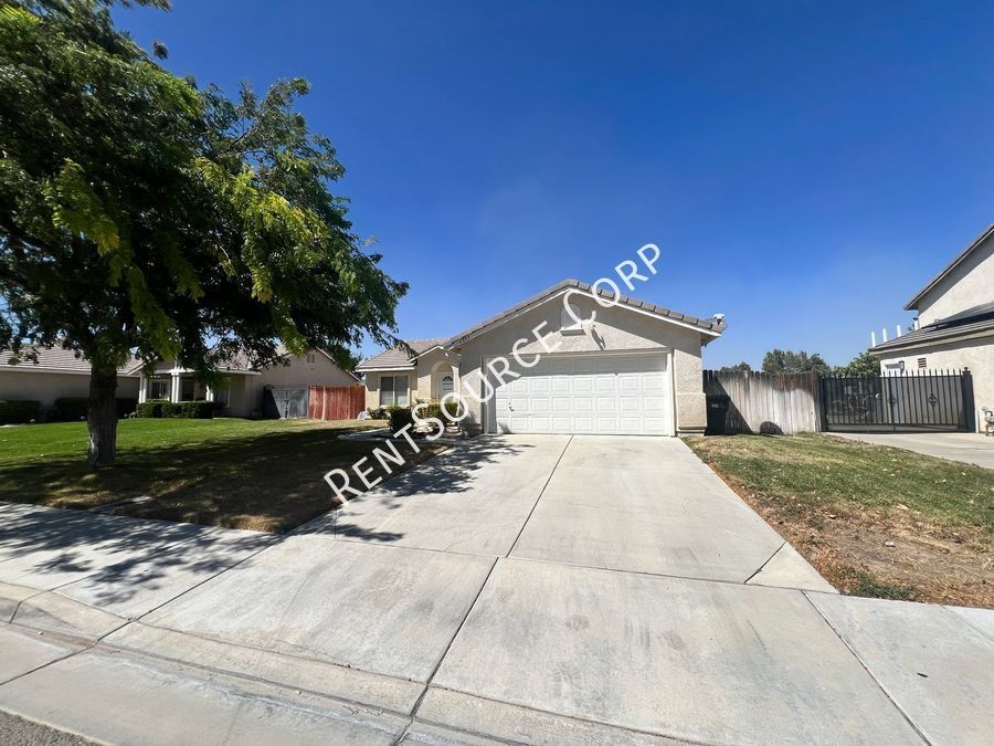 Primary Photo - 3 Bedroom Single Story Home for Rent in We...