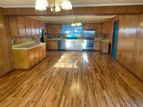 Building Photo - 1085 Cherokee St