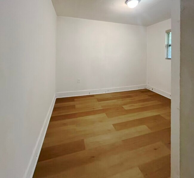 Building Photo - 1747 Acremaker Rd