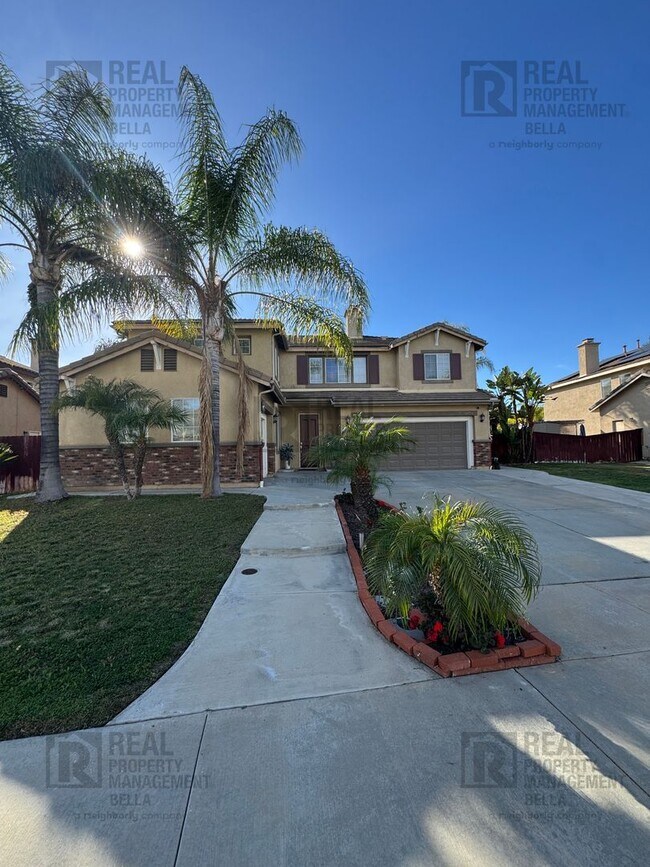 Foto del edificio - Spacious & Stylish 5-Bed, 3-Bath Home in Prime Murrieta Location