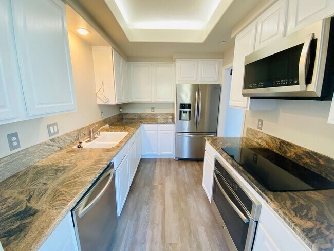Foto del edificio - Beautiful Condo in Downtown San Jose. Grea...