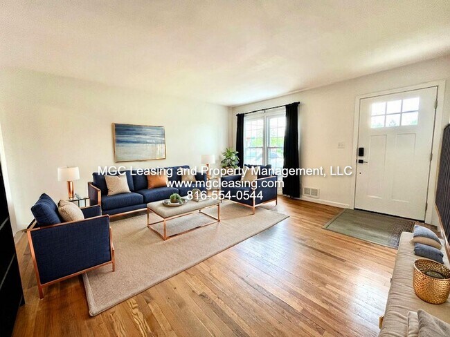 Foto del edificio - Unique Ranch Style Home Minutes From Downtown Lee's Summit