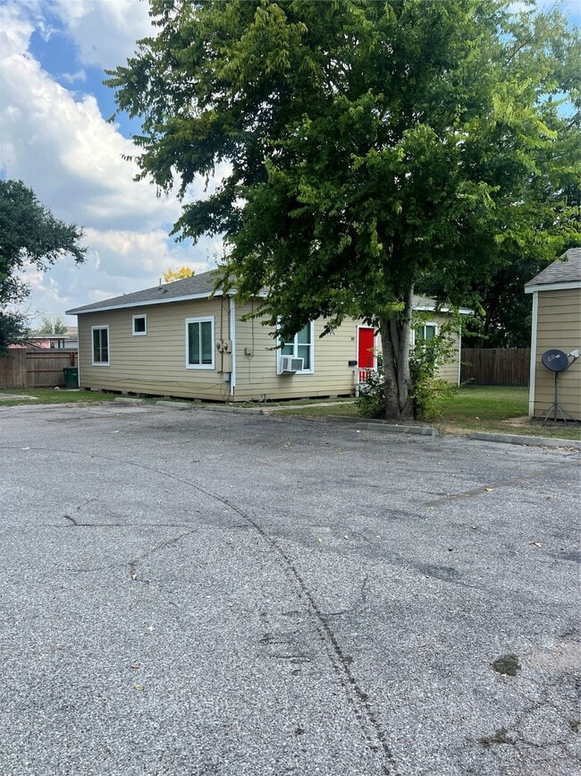 Building Photo - 4623 Brinkley St