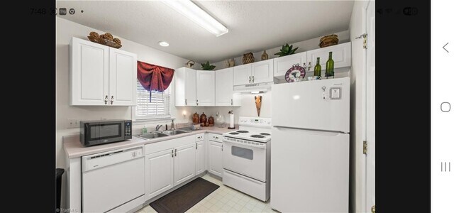 Foto del edificio - 4540 Holland Rd