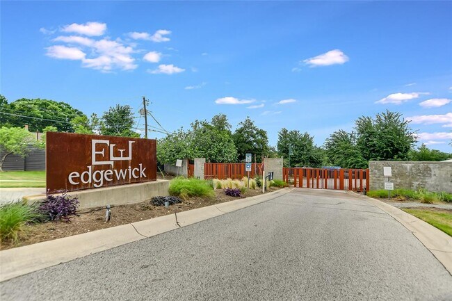 Foto del edificio - 2913 Saville Loop