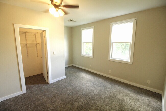 Dormitorio n.º 1 - 49 E Hudson St
