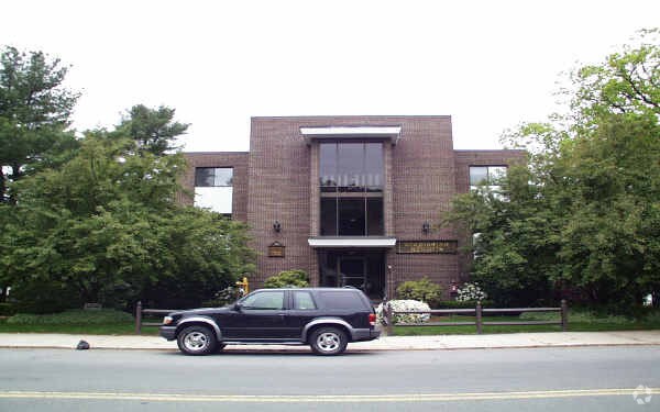 Foto del edificio - Woodbridge Heights