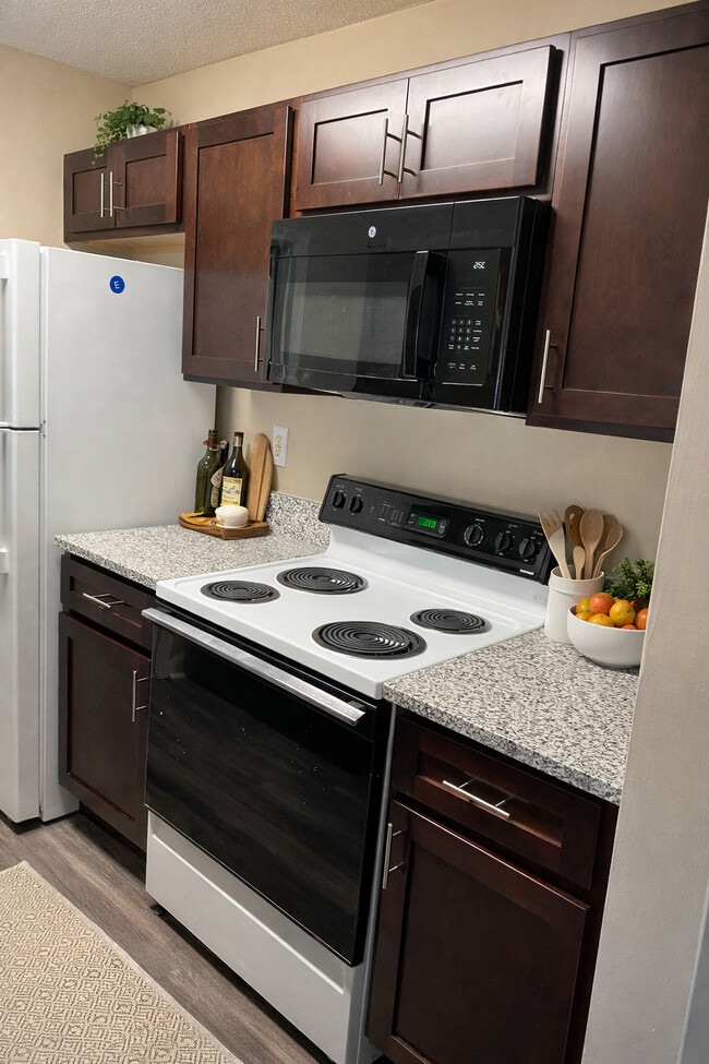 Building Photo - Walden Pointe