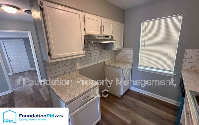 Building Photo - 3703 Wolf Trail Dr