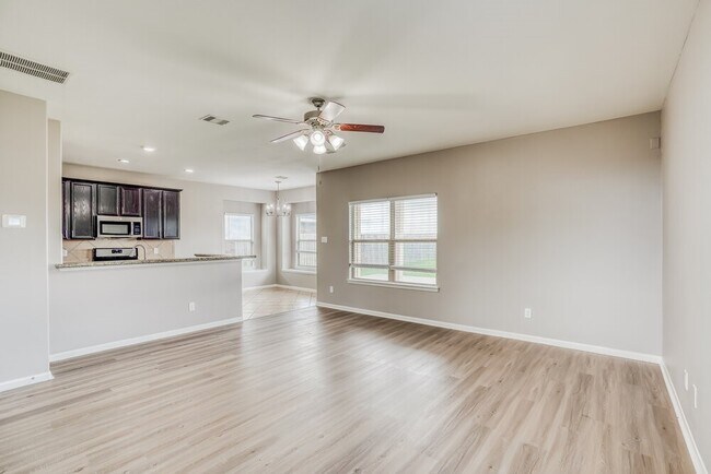 Foto del edificio - 5102 Lagoon Ct