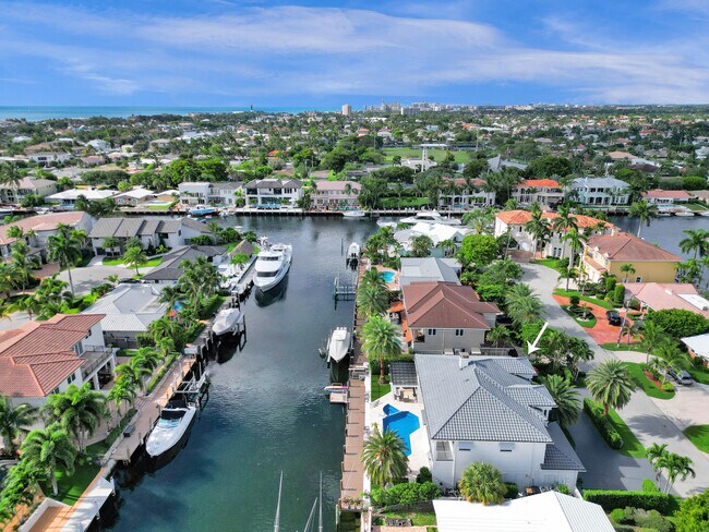 Building Photo - 3730 NE 27th Terrace