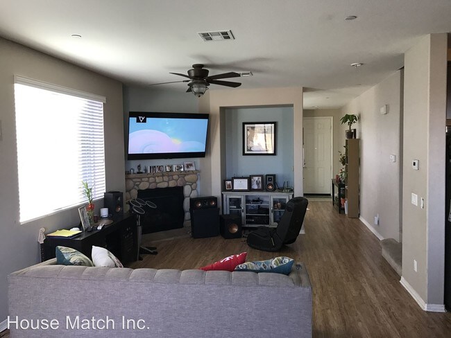 Building Photo - 4 br, 3 bath House - 31098 Rose Arbor Court