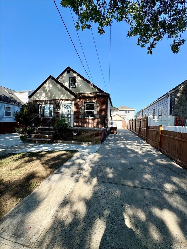 Building Photo - 166 Belmont Blvd