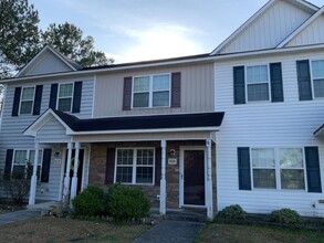 Building Photo - 5008 Banister Loop