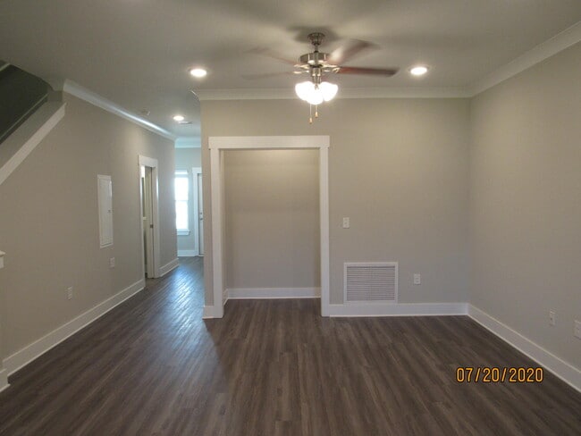 Building Photo - 271 N Sand Palm Rd
