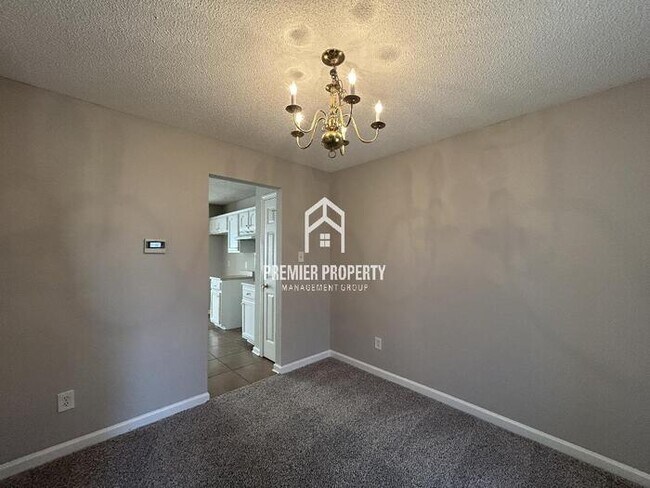 Foto del edificio - 7699 Ivy Bend Cove