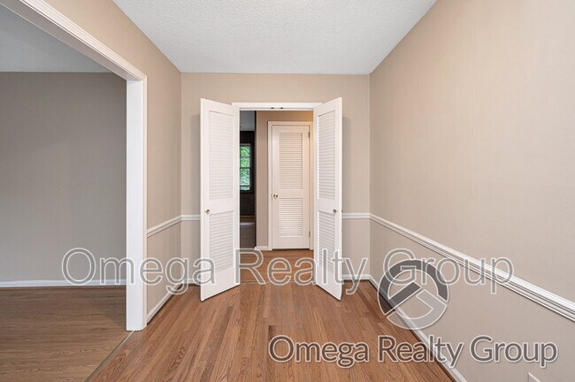 Foto del edificio - 1308 Paragon Pkwy