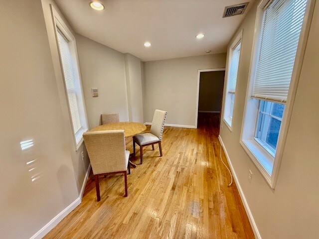 Foto del edificio - 13 Snow Hill St