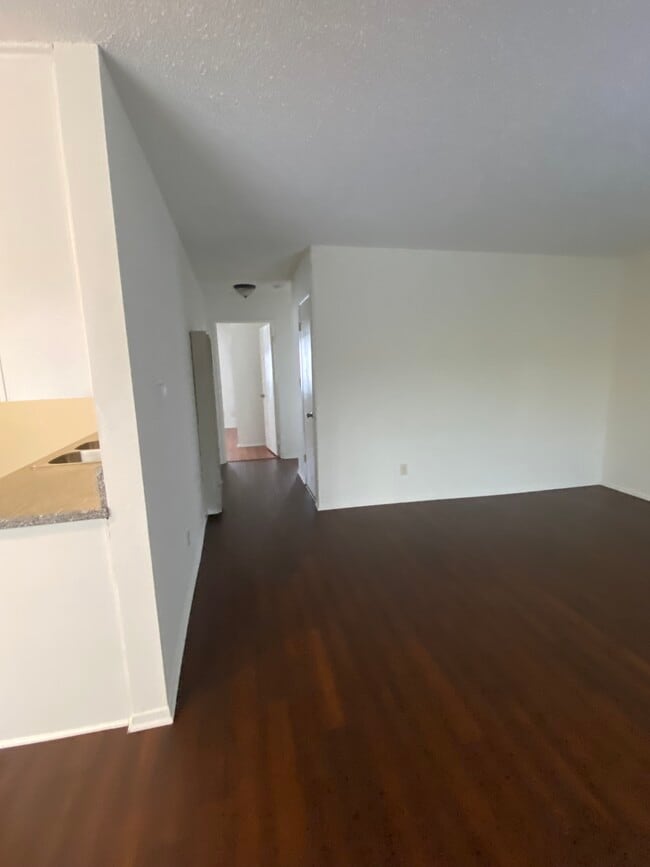 Foto del edificio - 3414 Jasmine Ave