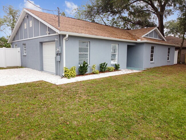 Foto del edificio - 5203 Orange Ave