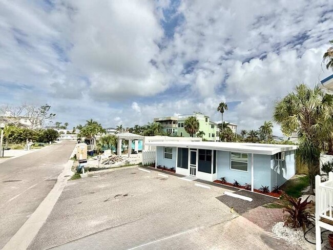 Building Photo - 638 180th Ave E