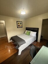 Building Photo - 30 Richmond St