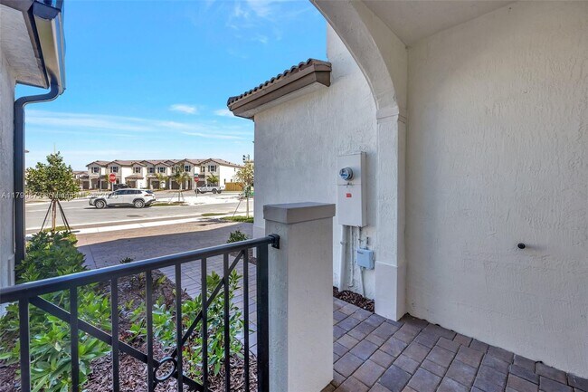 Foto del edificio - 2412 SE 29th St