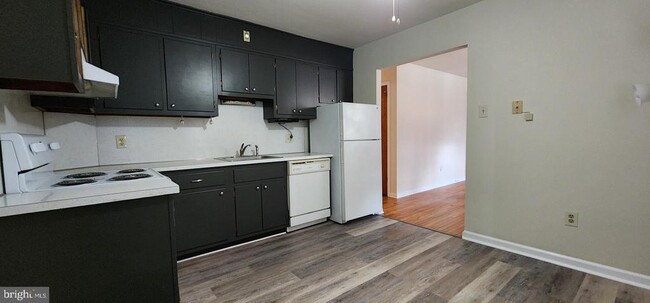 Building Photo - 22 Orchard Hills Dr
