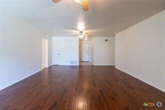 Building Photo - 4507 Aspen Dr